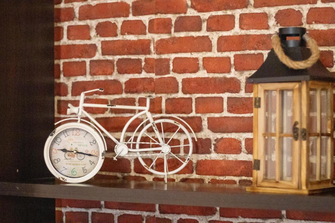Retro Apartment *
